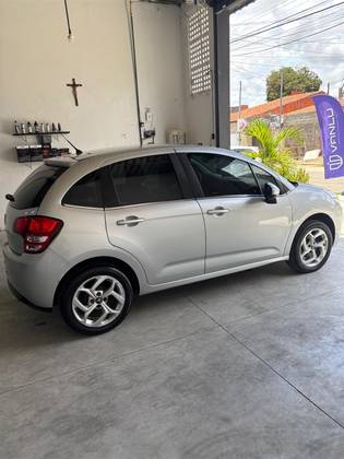 CITROËN C3 1.6 VTI 120 FLEX EXCLUSIVE BUSINESS EAT6 CITROËN C3 1.6 VTI 120 FLEX EXCLUSIVE BUSINESS EAT6